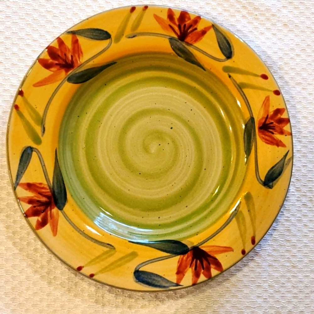 Pier 1 Elizabeth Dessert Plate - set of 2